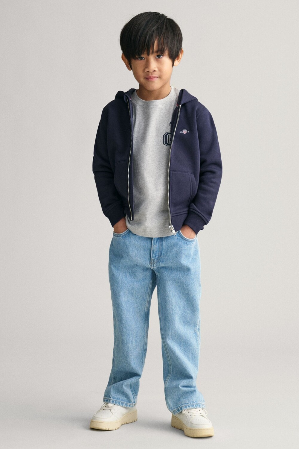 Детская толстовка с капюшоном на молнии с защитой от солнца Gant, синий
Детская толстовка с капюшоном на молнии с защитой от солнца Gant, синий