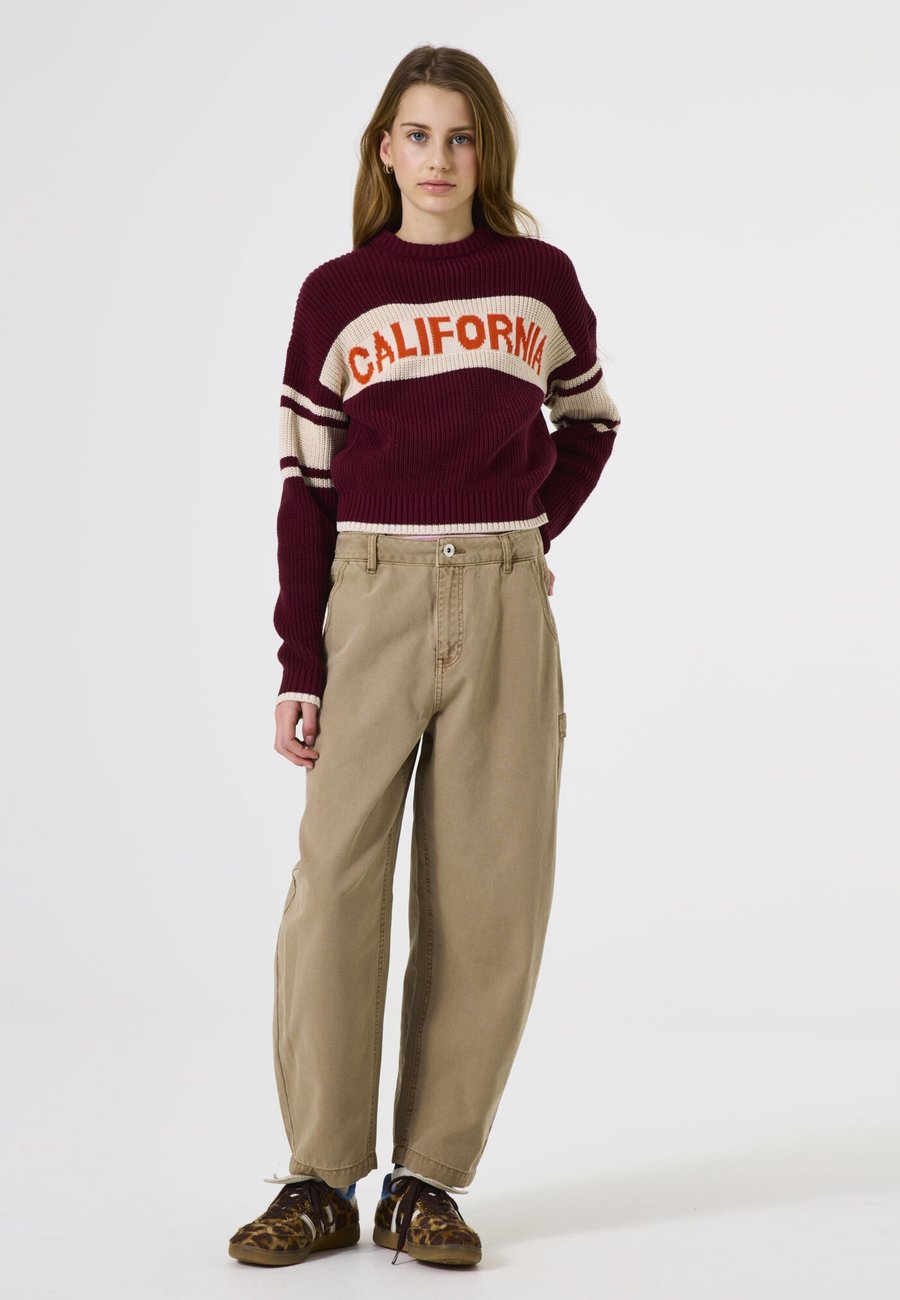 Джемпер Garcia Jumper, Dark Cherry/Red
Джемпер Garcia Jumper, Dark Cherry/Red