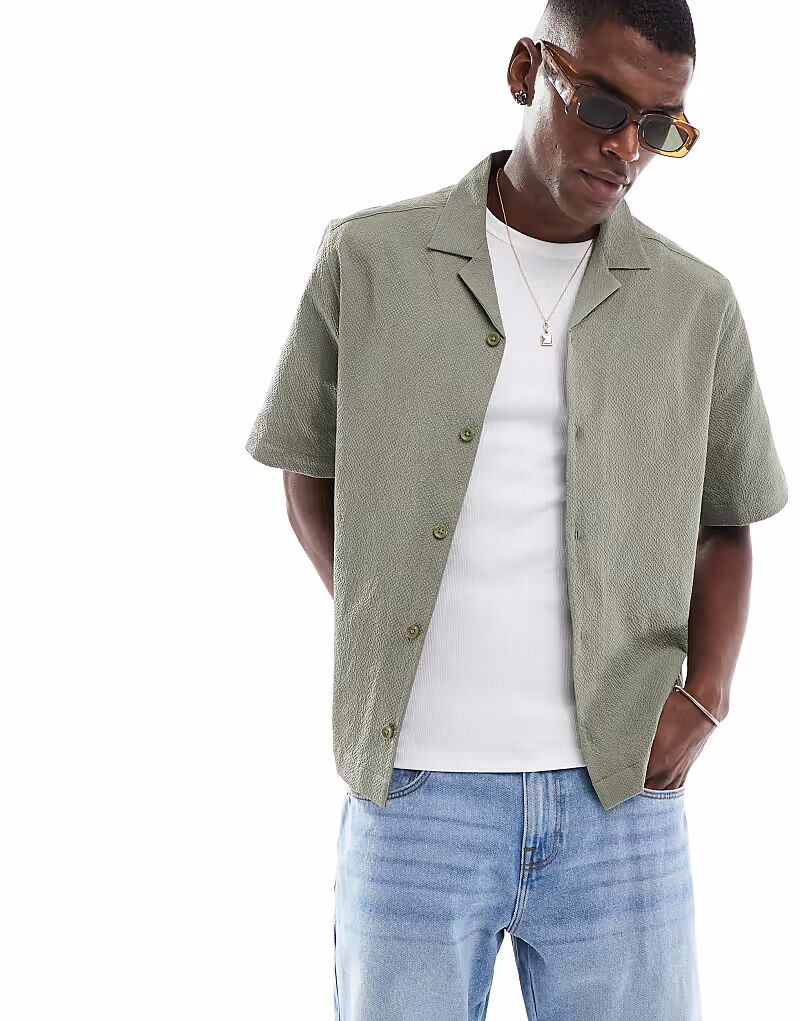 Рубашка свободного кроя Revere из сирсакера цвета хаки от ASOS DESIGN
Рубашка свободного кроя Revere из сирсакера цвета хаки от ASOS DESIGN