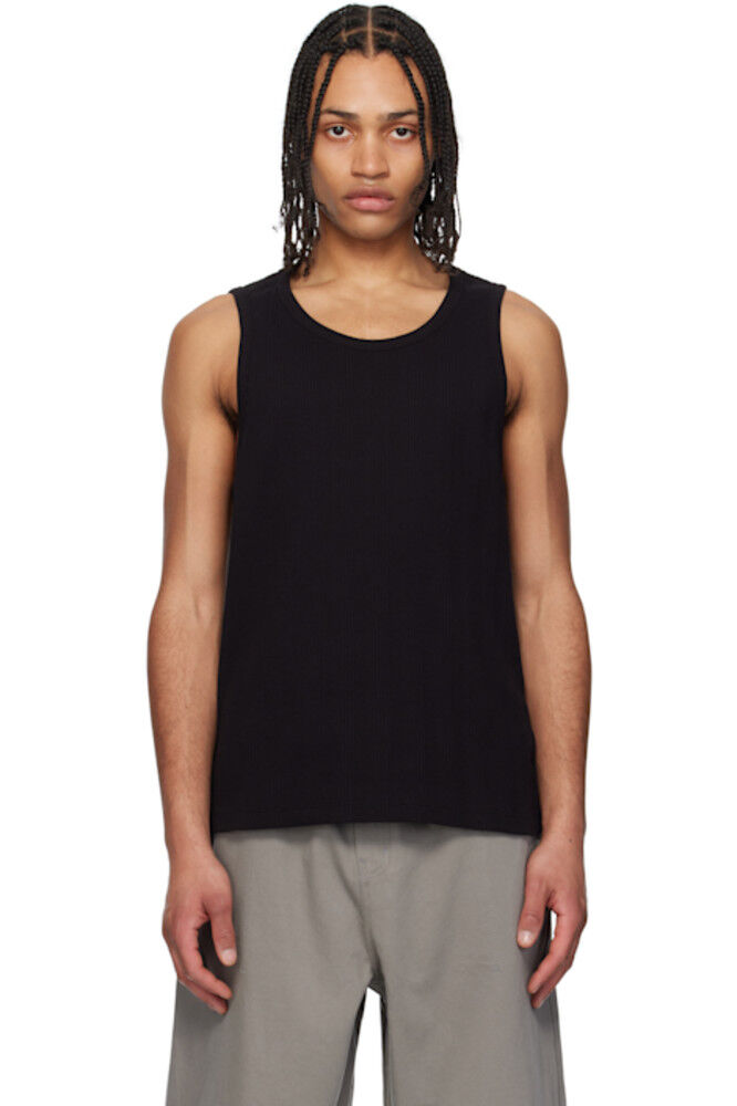 Черная майка с круглым вырезом в рубчик COOR
Черная майка с круглым вырезом в рубчик COOR