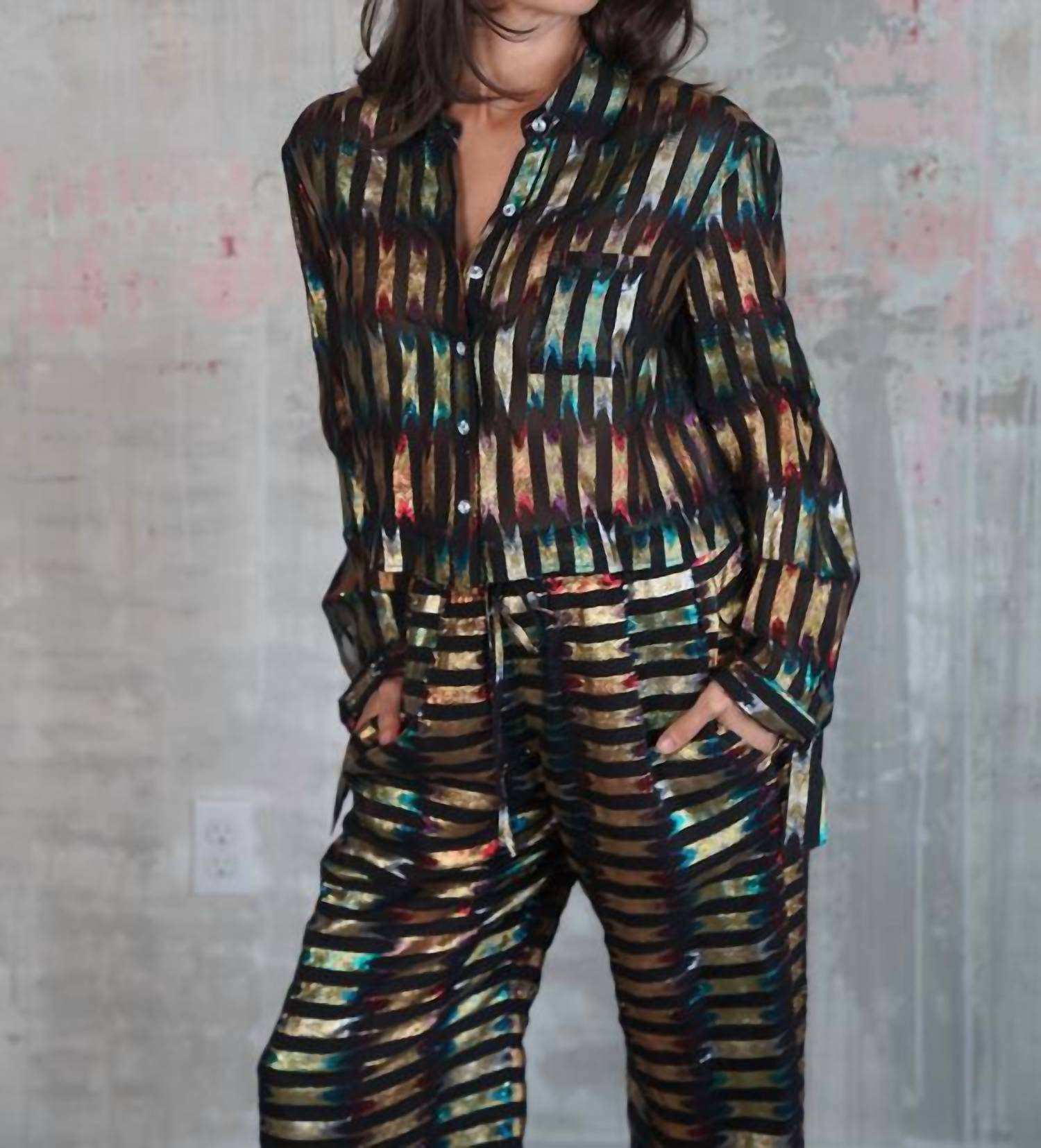 Bronx Топ в северном сиянии The House of Perna, Northern Lights
Bronx Топ в северном сиянии The House of Perna, Northern Lights