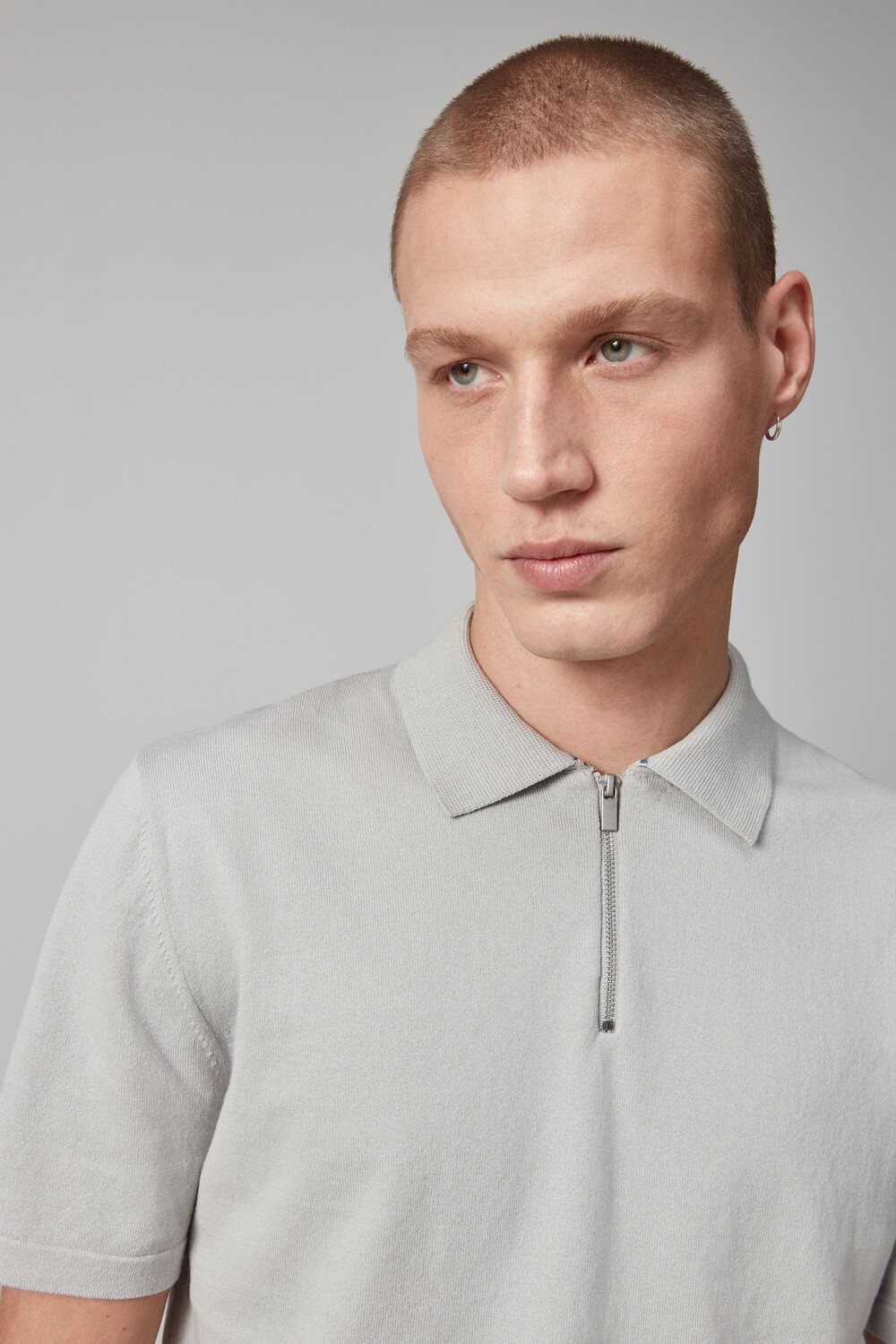 Трикотажная рубашка-поло стандартного кроя на молнии Next, серый
Трикотажная рубашка-поло стандартного кроя на молнии Next, серый
