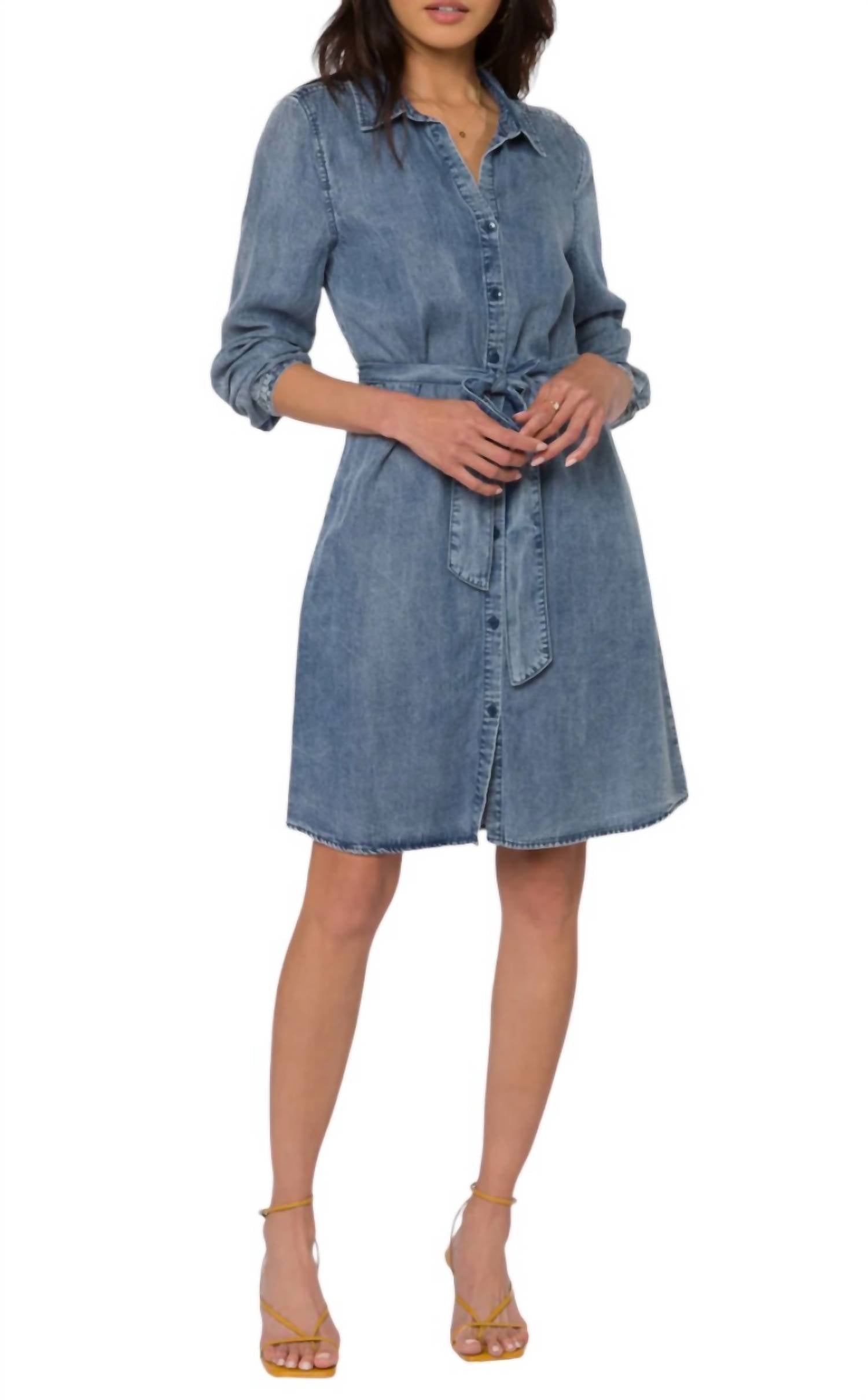 Венецианское платье в Малибу Velvet Heart, цвет malibu
Венецианское платье в Малибу Velvet Heart, цвет malibu