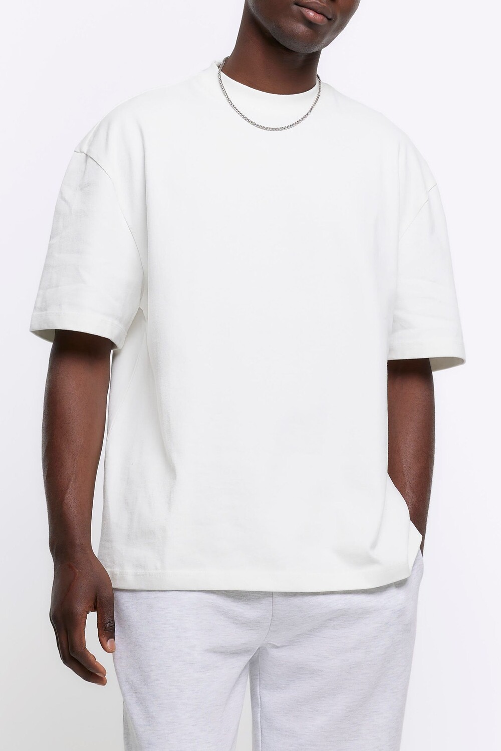 Футболка свободного кроя из 100% хлопка в студийном стиле River Island, белый
Футболка свободного кроя из 100% хлопка в студийном стиле River Island, белый