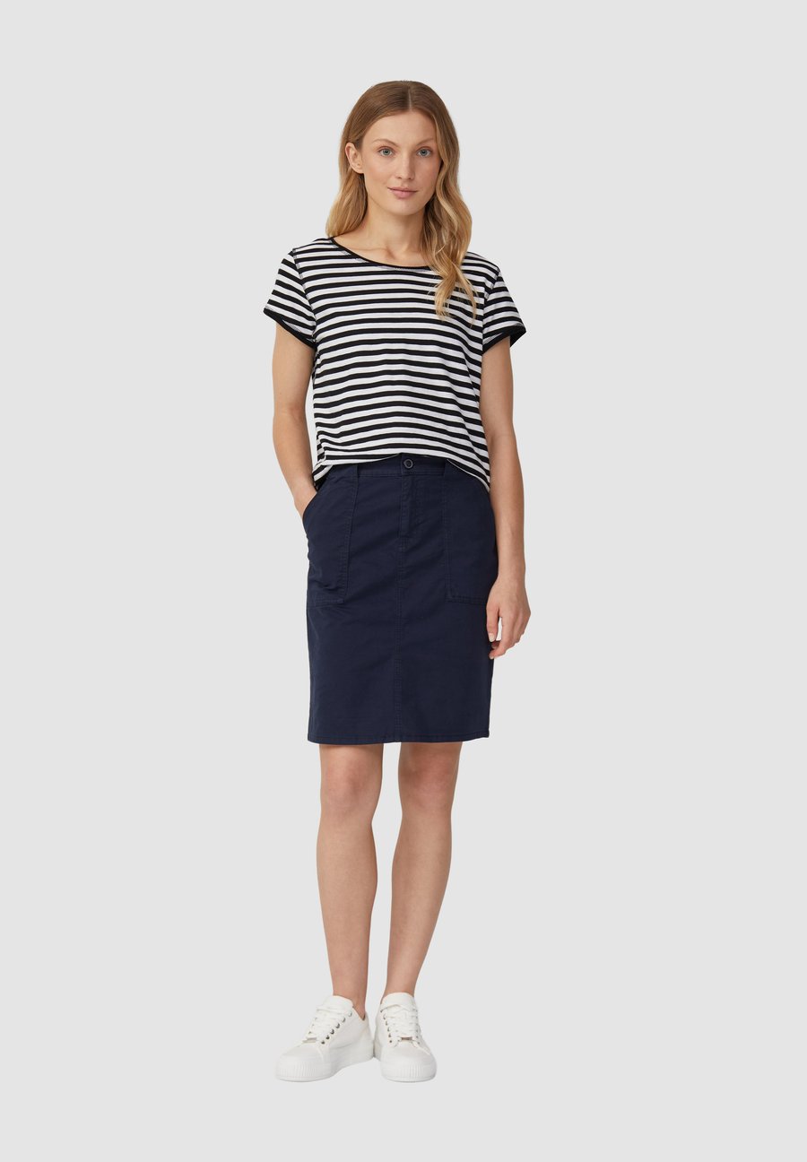 Юбка s.Oliver Pencil skirt, Navy/Multi-Coloured
Юбка s.Oliver Pencil skirt, Navy/Multi-Coloured