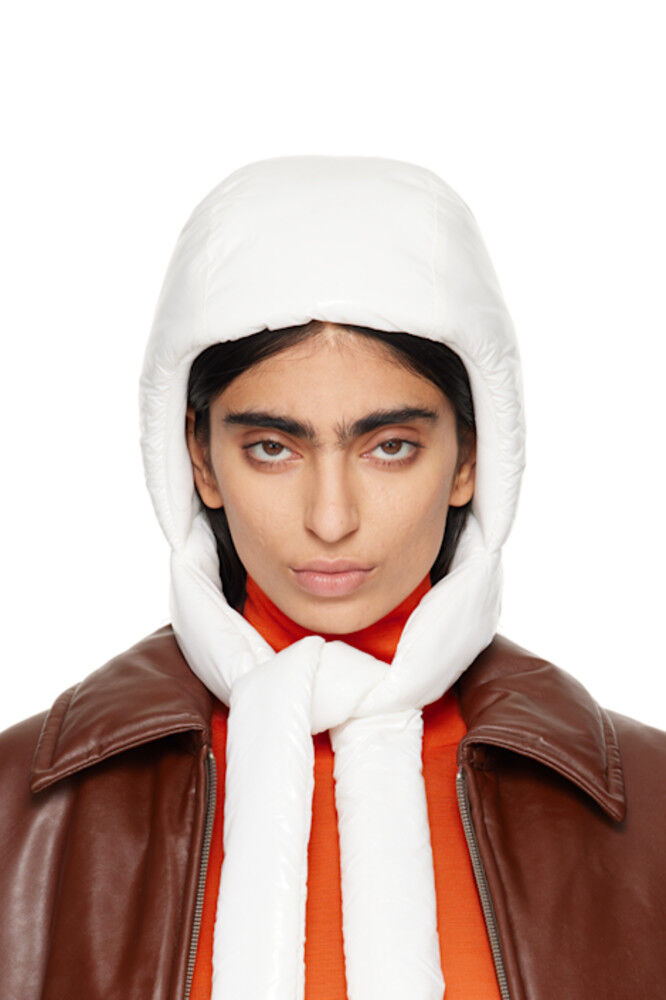 Белая стеганая шапка Ruslan Baginskiy 
Белая стеганая шапка Ruslan Baginskiy