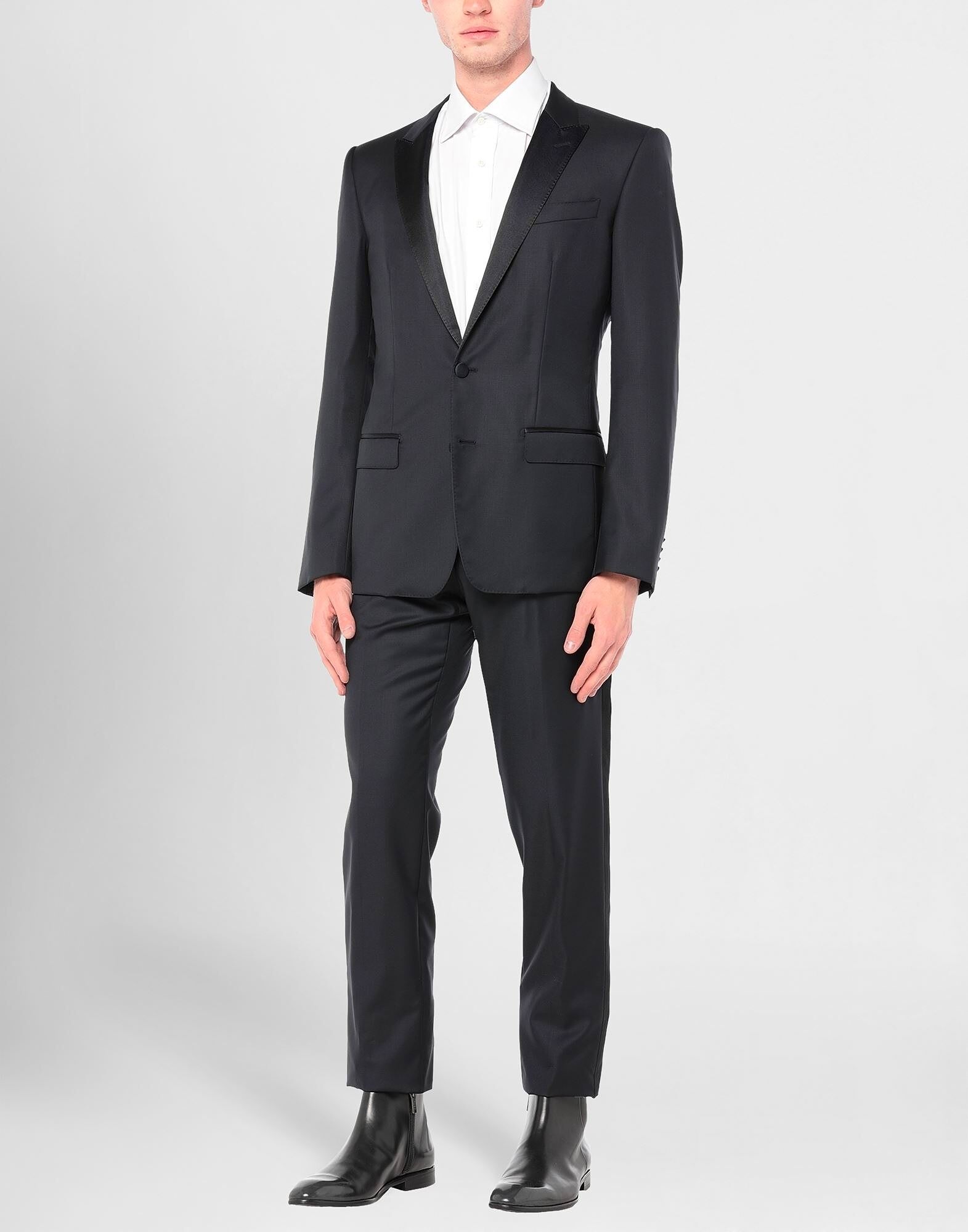 Костюм Dolce&Gabbana, полуночно-синий
Костюм Dolce&Gabbana, полуночно-синий