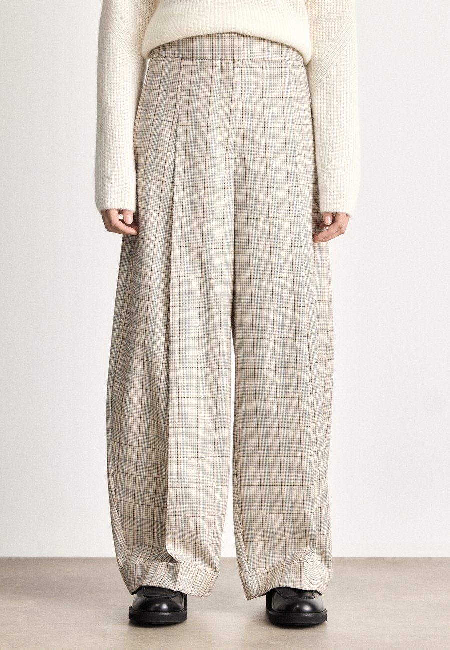 Брюки BOSS TELDA, Beige/Black/Beige
Брюки BOSS TELDA, Beige/Black/Beige