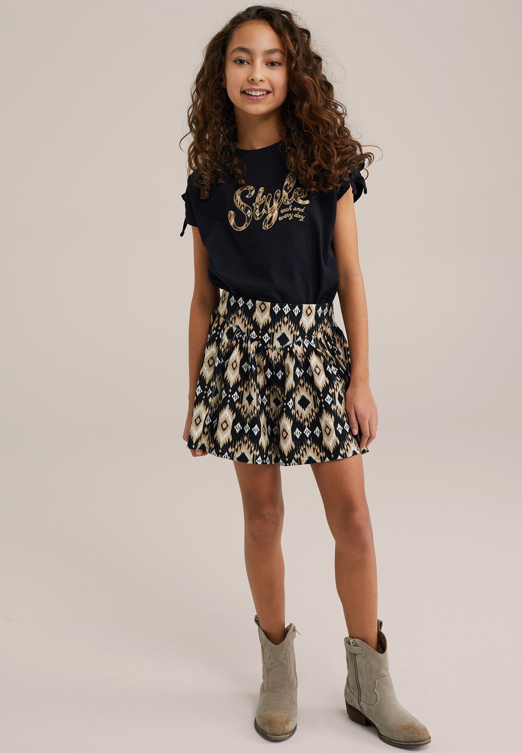 Футболка с принтом WE Fashion, черный
Футболка с принтом WE Fashion, черный