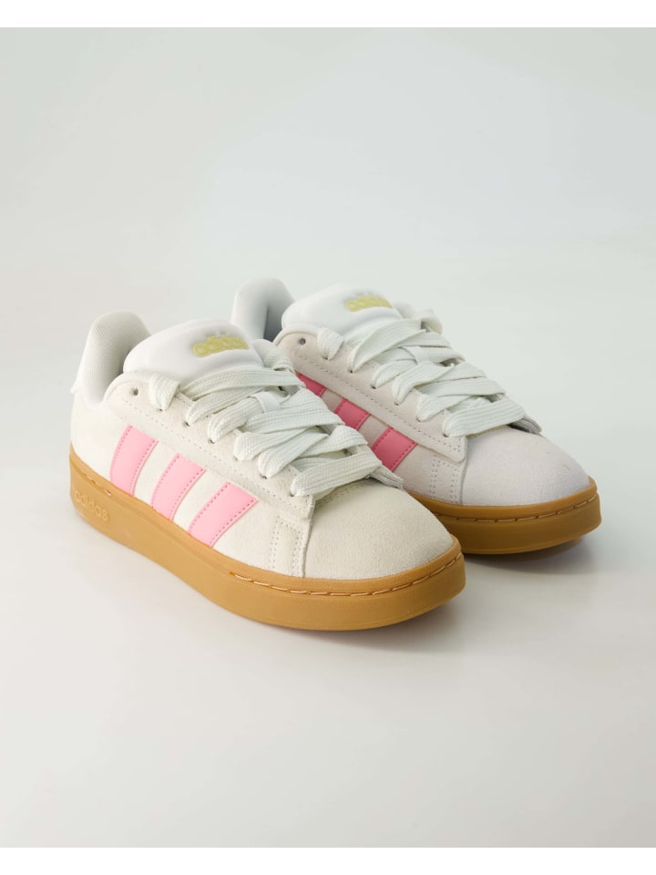 Adidas Фитнес-кроссовки бежевого цвета
Adidas Фитнес-кроссовки бежевого цвета