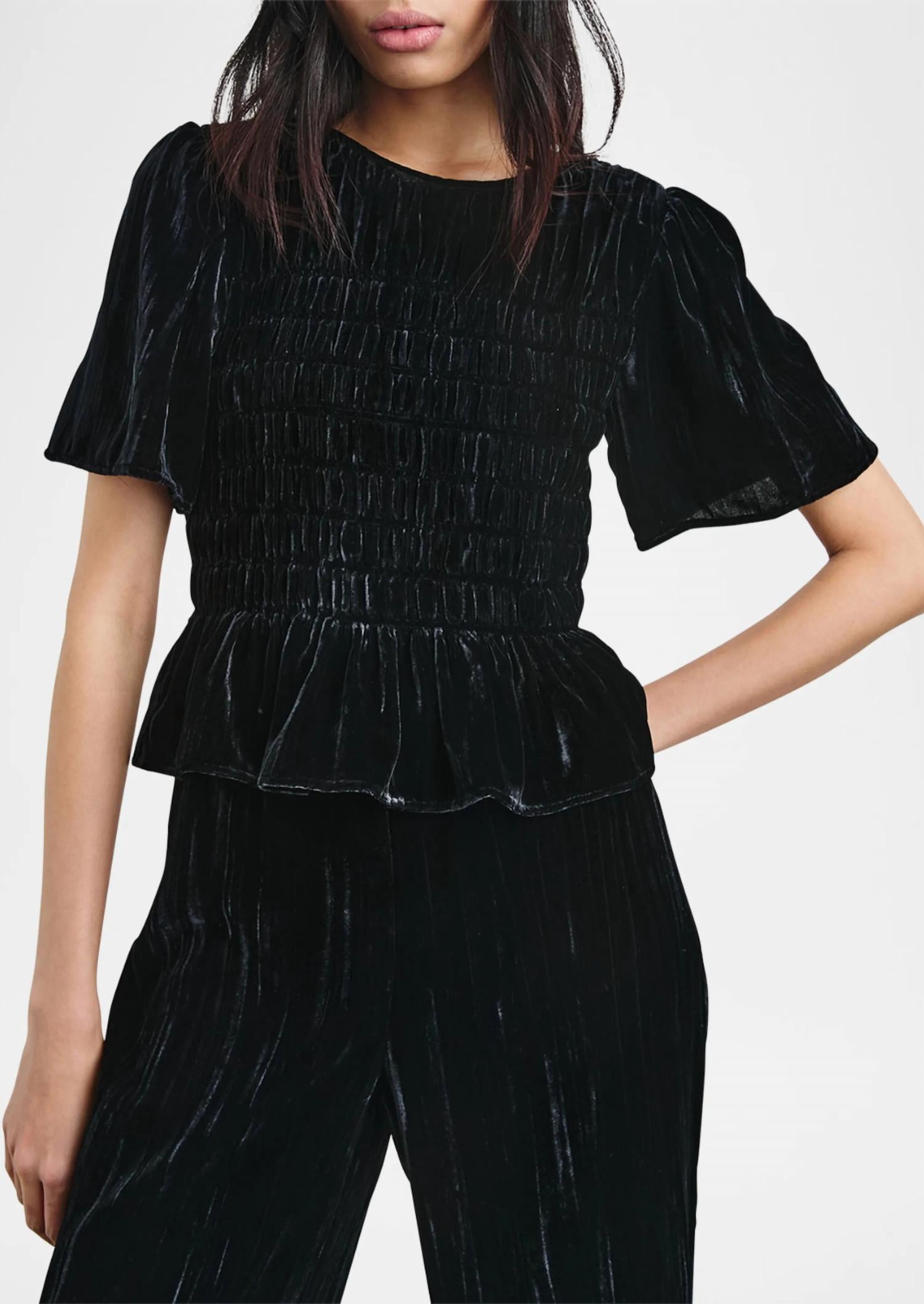 Топ Rosie из черного бархата Rails
Топ Rosie из черного бархата Rails