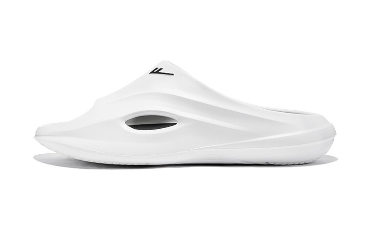 Шлепанцы мужские белый/черный Warrior
Шлепанцы мужские белый/черный Warrior