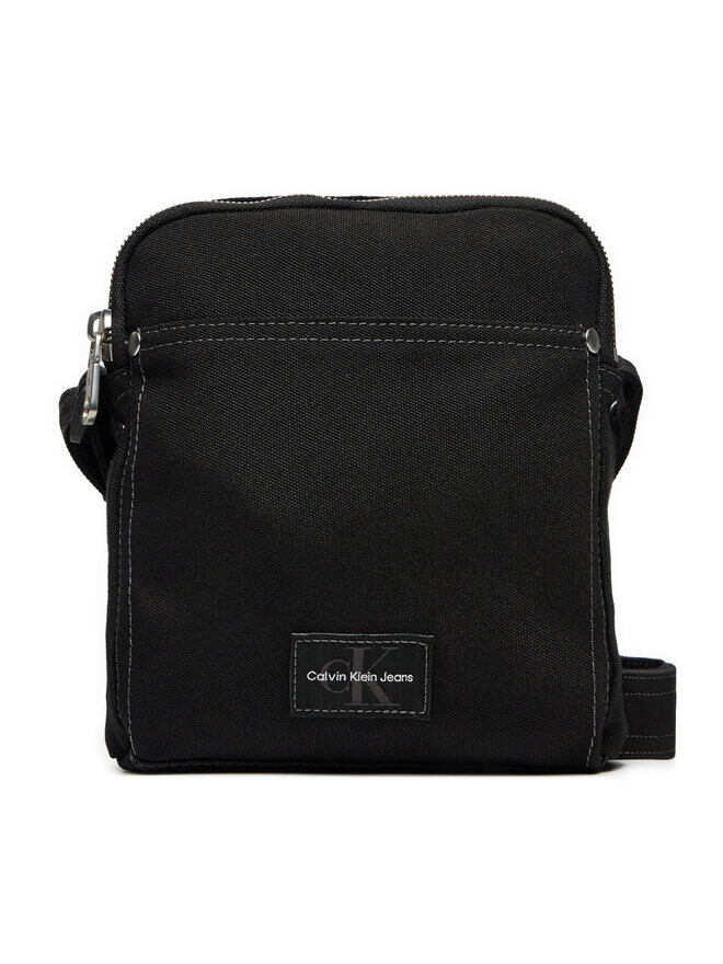 Сумка через плечо Calvin Klein Jeans Sport Essentials K50K512571, черный
Сумка через плечо Calvin Klein Jeans Sport Essentials K50K512571, черный