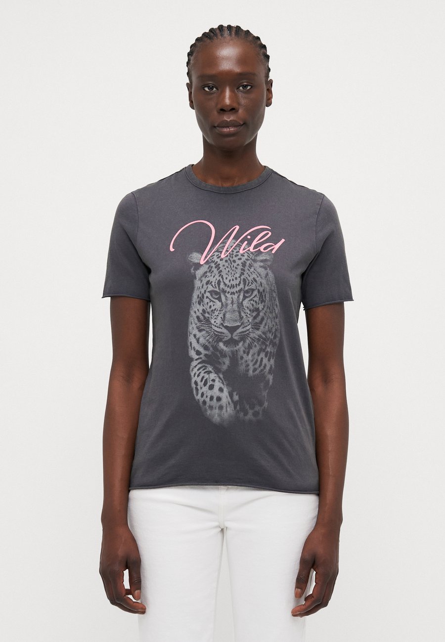 Футболка ONLY Tall ONLLUCY LIFE, Blackened Pearl/Stone, Белый, Футболка ONLY Tall ONLLUCY LIFE, Blackened Pearl/Stone
Футболка ONLY Tall ONLLUCY LIFE, Blackened Pearl/Stone, Белый, Футболка ONLY Tall ONLLUCY LIFE, Blackened Pearl/Stone