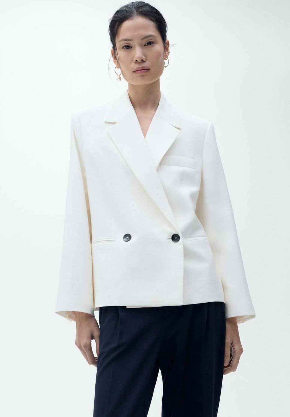 Блейзер SANREMO Mango, белый
Блейзер SANREMO Mango, белый