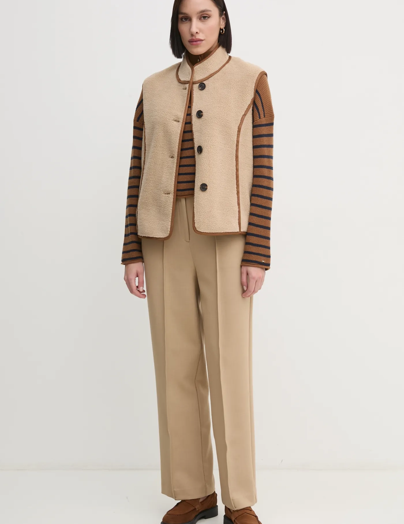 Жилет Hoss Intropia, бежевый
Жилет Hoss Intropia, бежевый