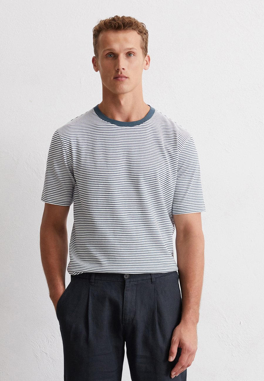 Футболка Marc O'Polo REGULAR, Multi Moon Stone/Dark Blue
Футболка Marc O'Polo REGULAR, Multi Moon Stone/Dark Blue