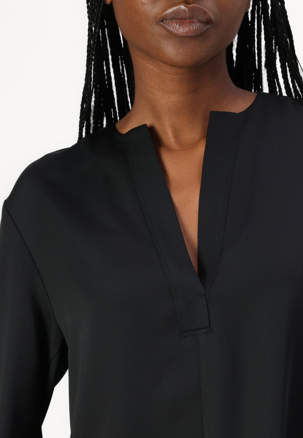 Блуза V NECK Calvin Klein, черный
Блуза V NECK Calvin Klein, черный