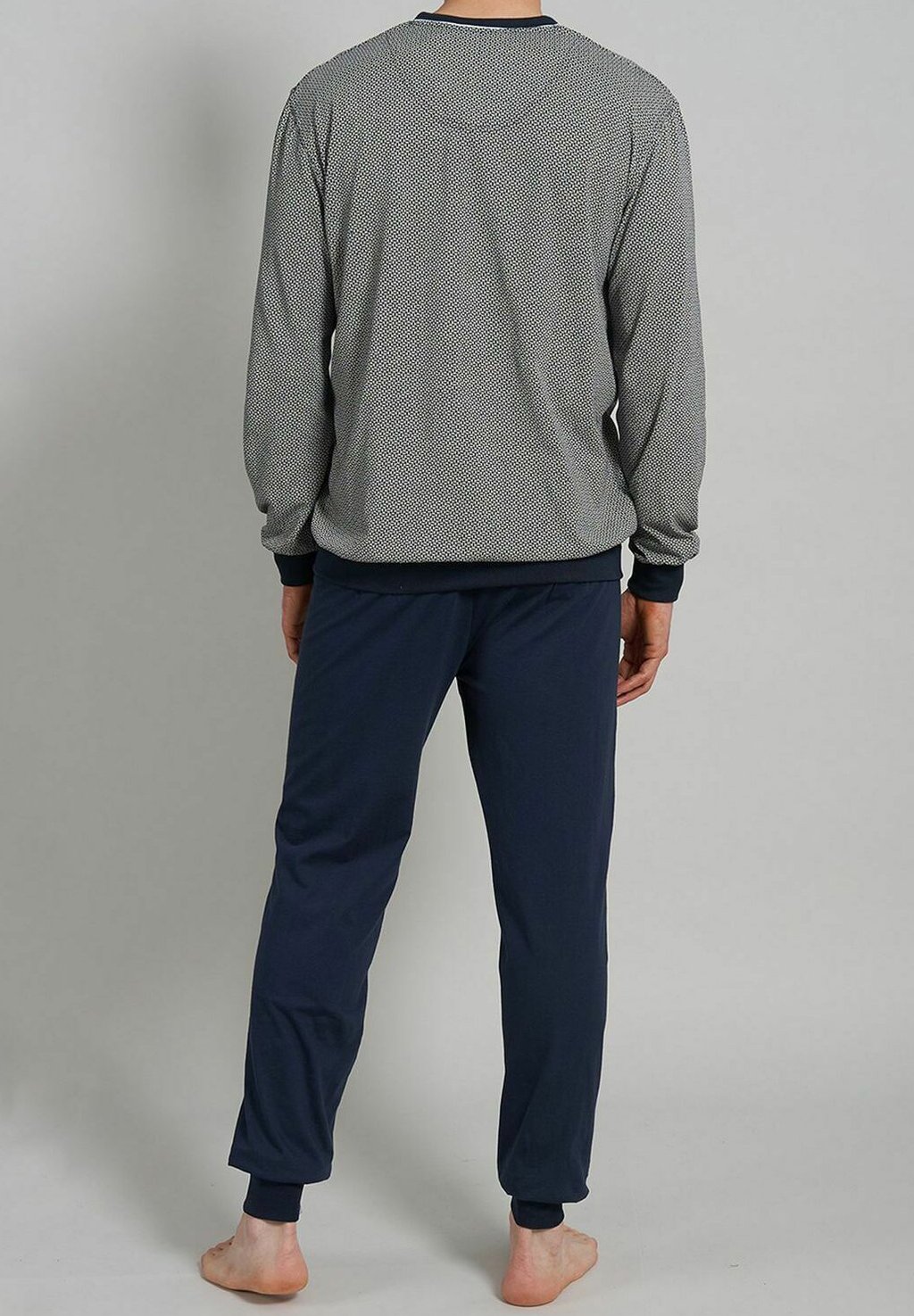 Пижамный комплект REINE BAUM Götzburg, темно-синий
Пижамный комплект REINE BAUM Götzburg, темно-синий