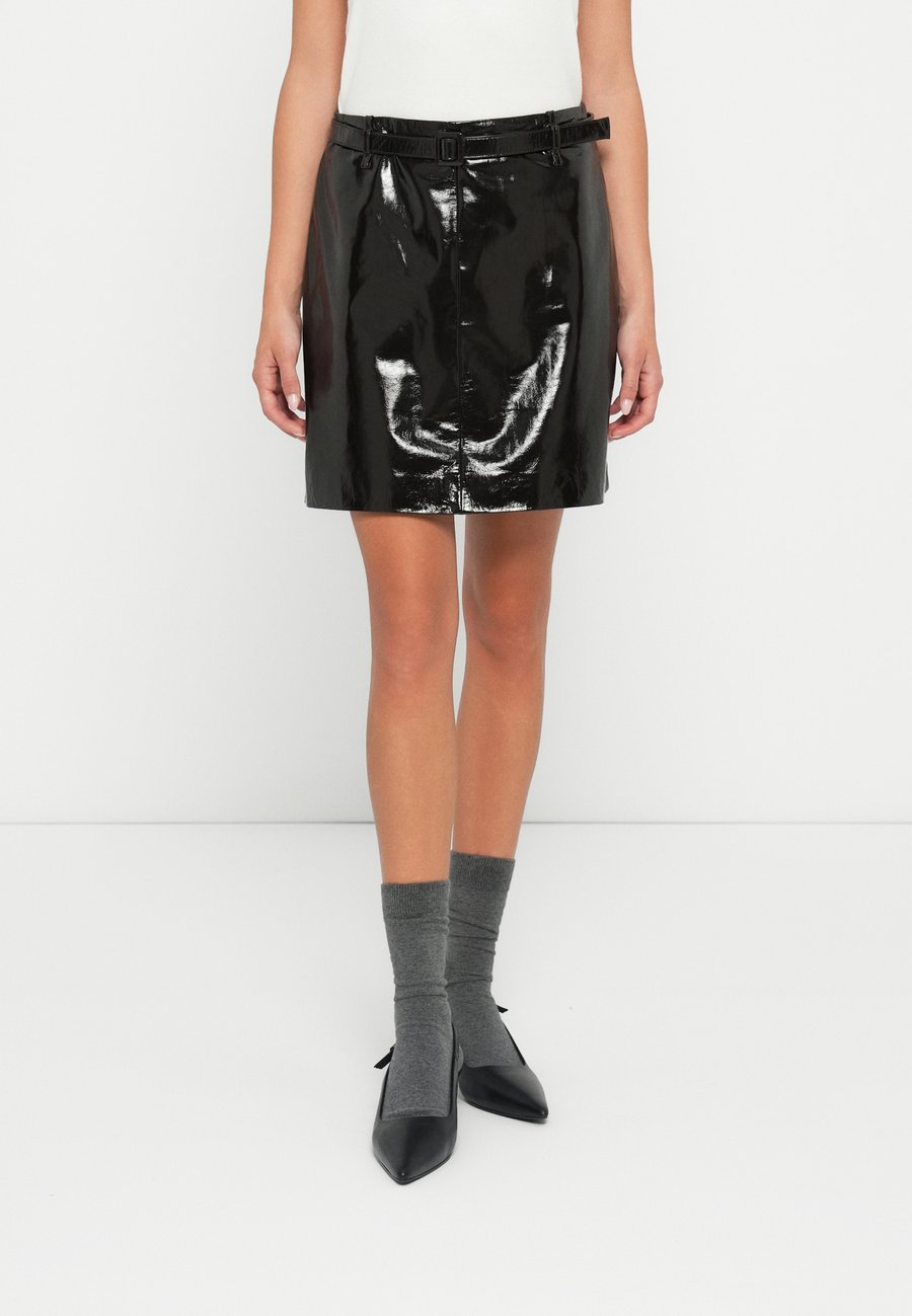 Юбка YAS YASKIRO SKIRT, Chocolate Brown/Brown
Юбка YAS YASKIRO SKIRT, Chocolate Brown/Brown