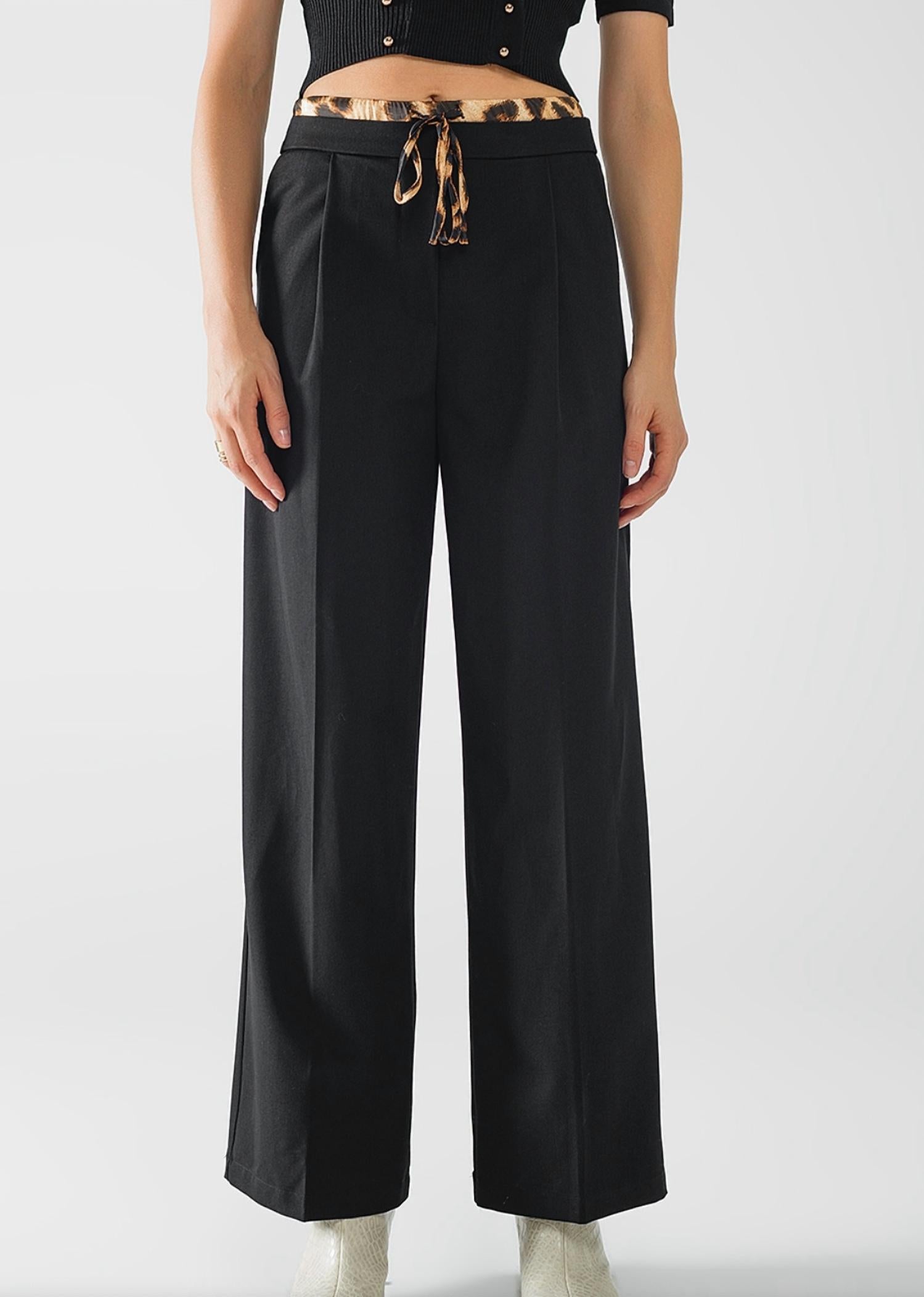 Q2 Черные брюки с леопардовым принтом на талии
Q2 Черные брюки с леопардовым принтом на талии