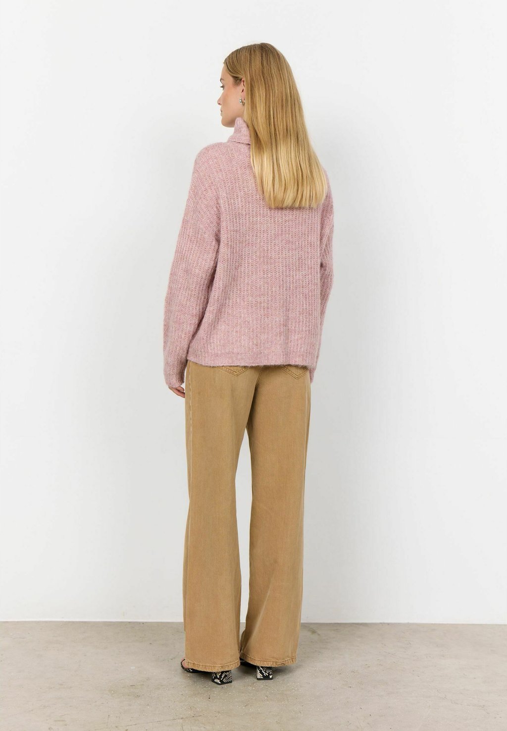 Джемпер TORINO Soyaconcept, светло-розовый
Джемпер TORINO Soyaconcept, светло-розовый