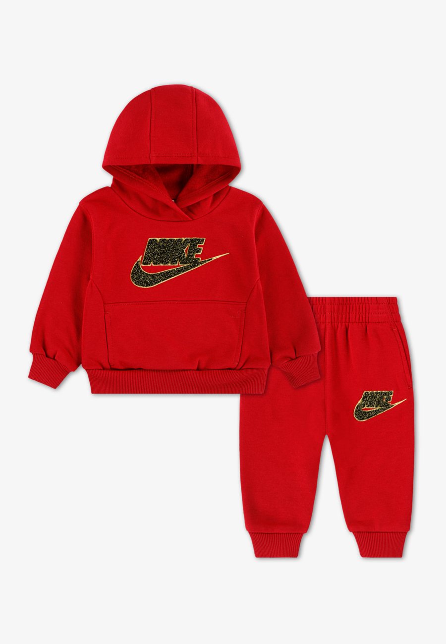 Худи Nike Sportswear CLUB HOODY UNISEX SET, Gym Red/Red
Худи Nike Sportswear CLUB HOODY UNISEX SET, Gym Red/Red