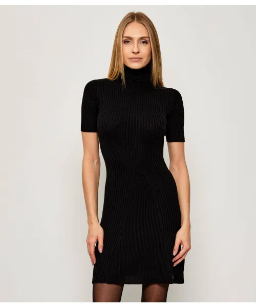 Платье Джулии Guess Jeans, черный
Платье Джулии Guess Jeans, черный