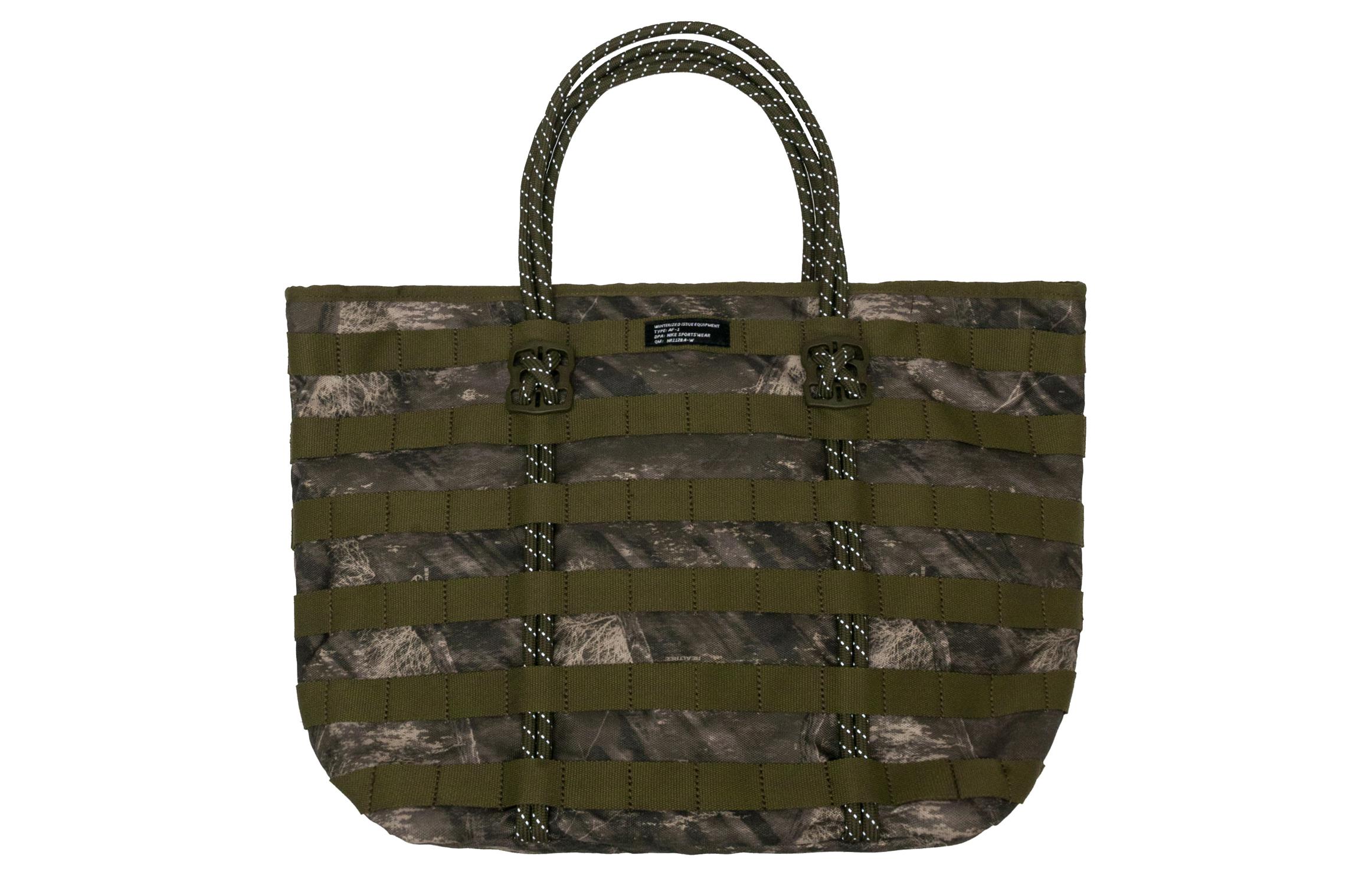 Сумка-шопер из полиэстера, ручная кладь, через плечо, унисекс, зелёный камуфляж Nike
Сумка-шопер из полиэстера, ручная кладь, через плечо, унисекс, зелёный камуфляж Nike