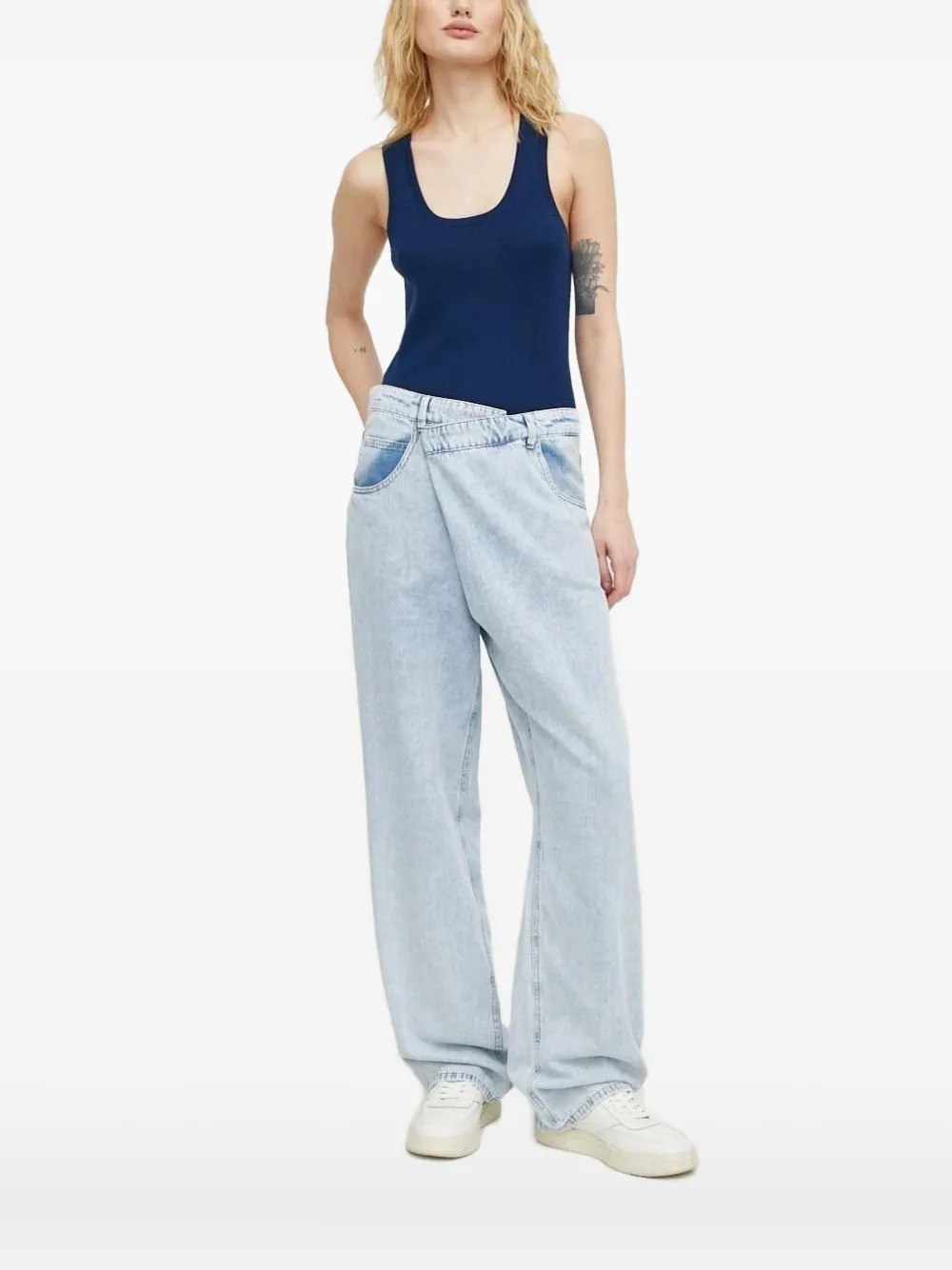 Топ в рубчик с U-образным вырезом lovechild, синий
Топ в рубчик с U-образным вырезом lovechild, синий