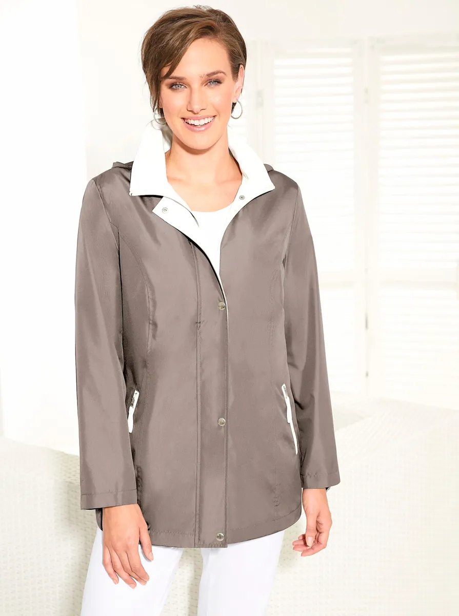 Функциональная куртка Classic Basics с капюшоном, коричневый
Функциональная куртка Classic Basics с капюшоном, коричневый