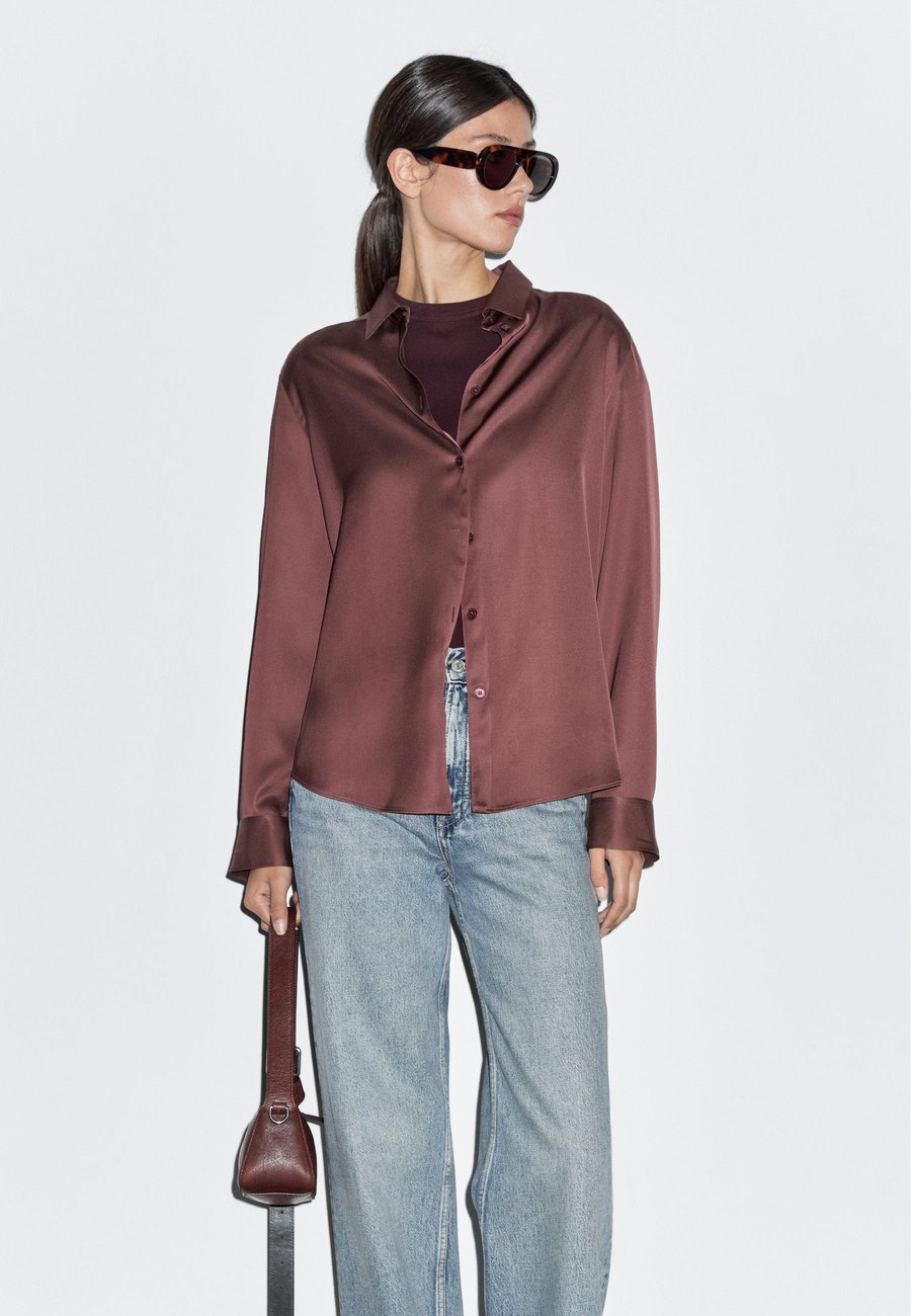 Блуза Massimo Dutti FLOWING SATIN LONG SLEEVE, Lilac
Блуза Massimo Dutti FLOWING SATIN LONG SLEEVE, Lilac