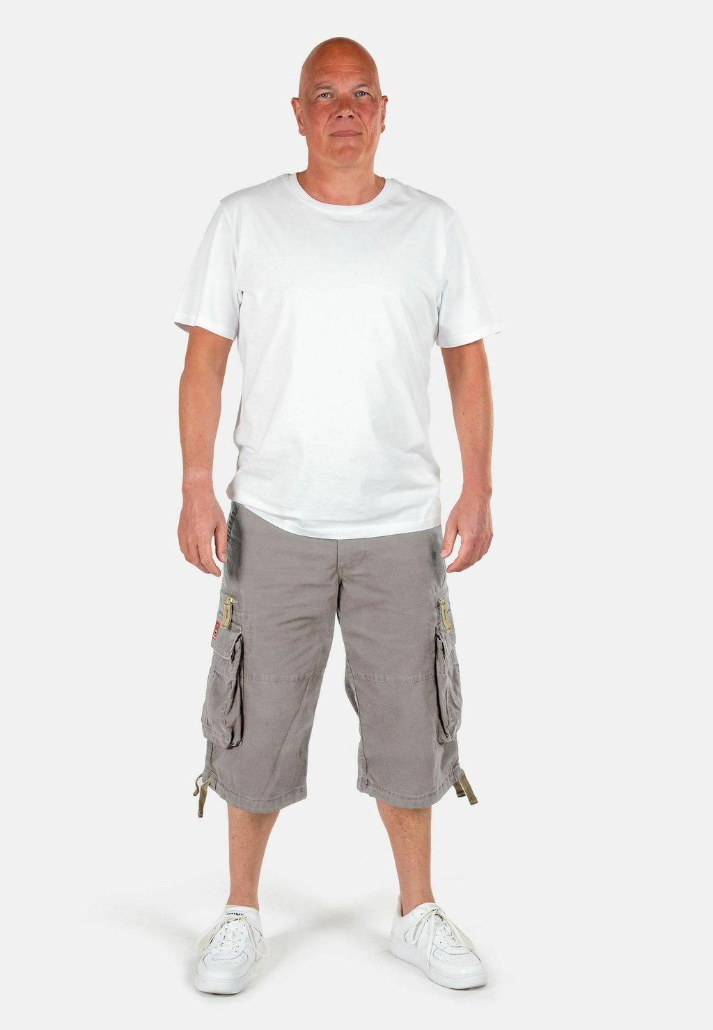 Шорты BAGGY 3/4 - KICKFLIP Molecule, светло-серый
Шорты BAGGY 3/4 - KICKFLIP Molecule, светло-серый