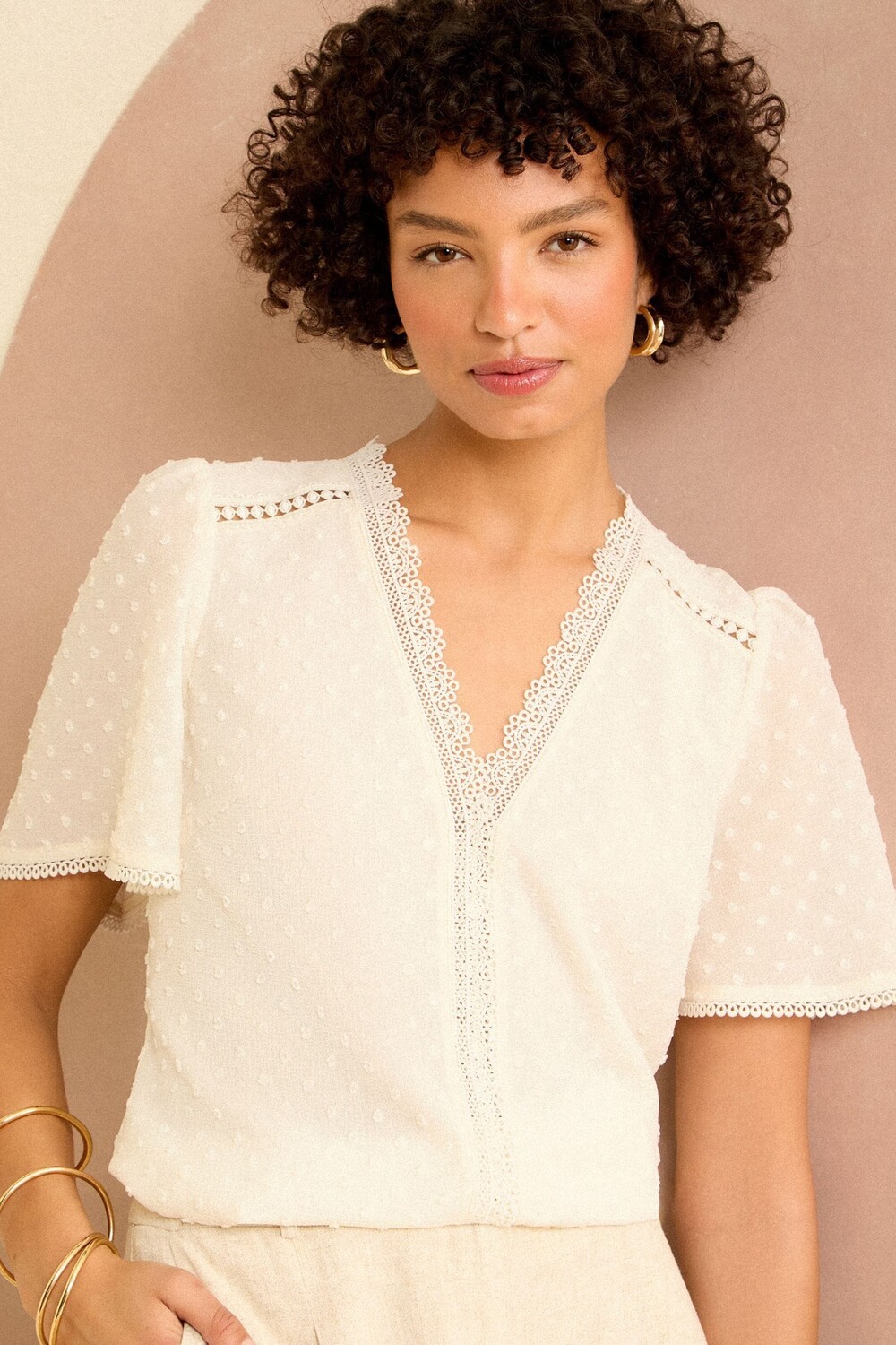 Блуза Dobby с развевающимися рукавами Love & Roses, белый
Блуза Dobby с развевающимися рукавами Love & Roses, белый