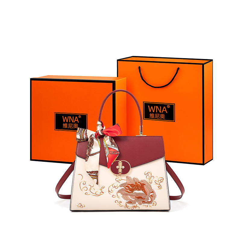 Vigno Синтетическая кожаная сумка через плечо женская Ecru/Apricot, Red Dan Stitch National Beauty Collection
Vigno Синтетическая кожаная сумка через плечо женская Ecru/Apricot, Red Dan Stitch National Beauty Collection