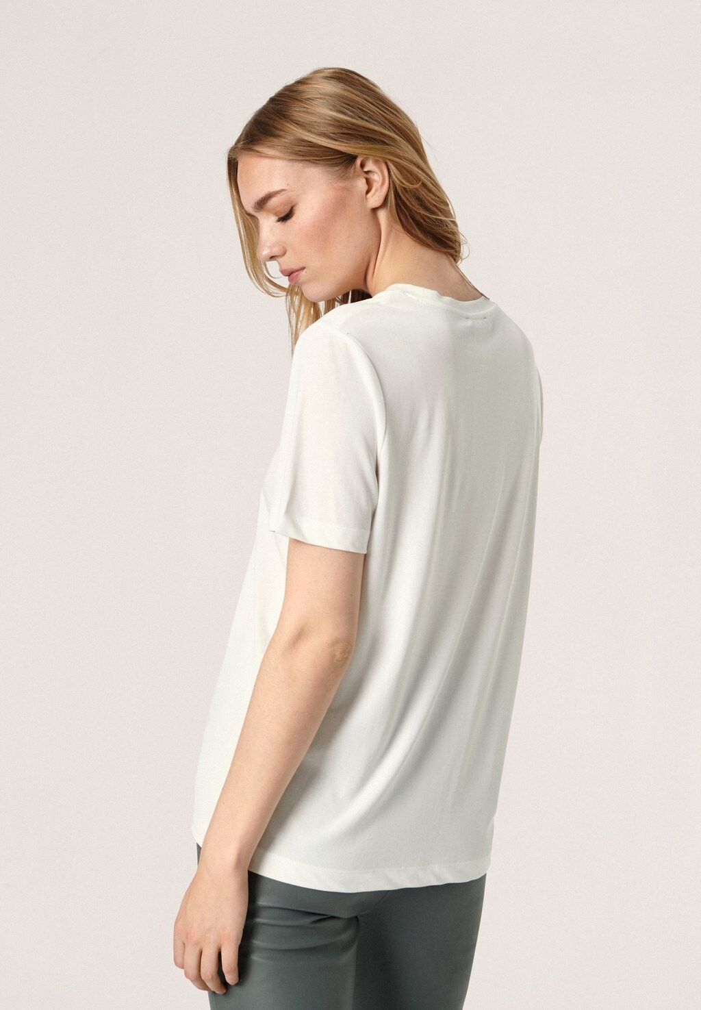 Базовая футболка Loose Fit Soaked in Luxury, ломано-белая
Базовая футболка Loose Fit Soaked in Luxury, ломано-белая