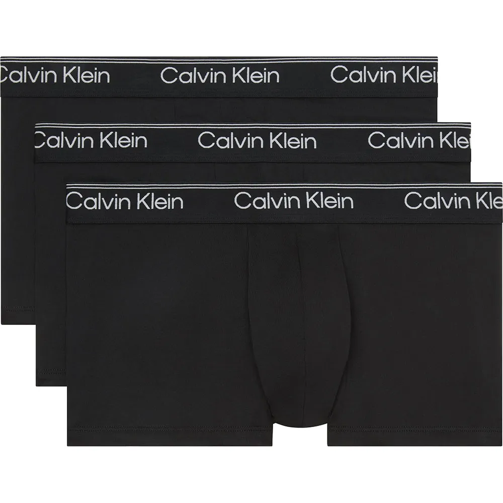 Боксеры Calvin Klein LV00NB4409 Trunk 3 units, черный
Боксеры Calvin Klein LV00NB4409 Trunk 3 units, черный