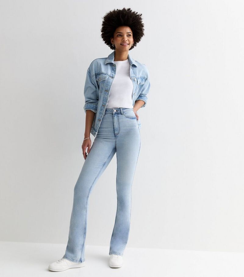 Высокие бледно-голубые джинсы Quinn Bootcut с завышенной талией New Look, бледно-голубой
Высокие бледно-голубые джинсы Quinn Bootcut с завышенной талией New Look, бледно-голубой
