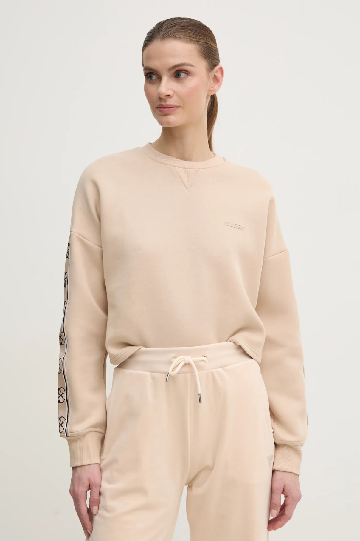 Толстовка Guess, бежевый
Толстовка Guess, бежевый
