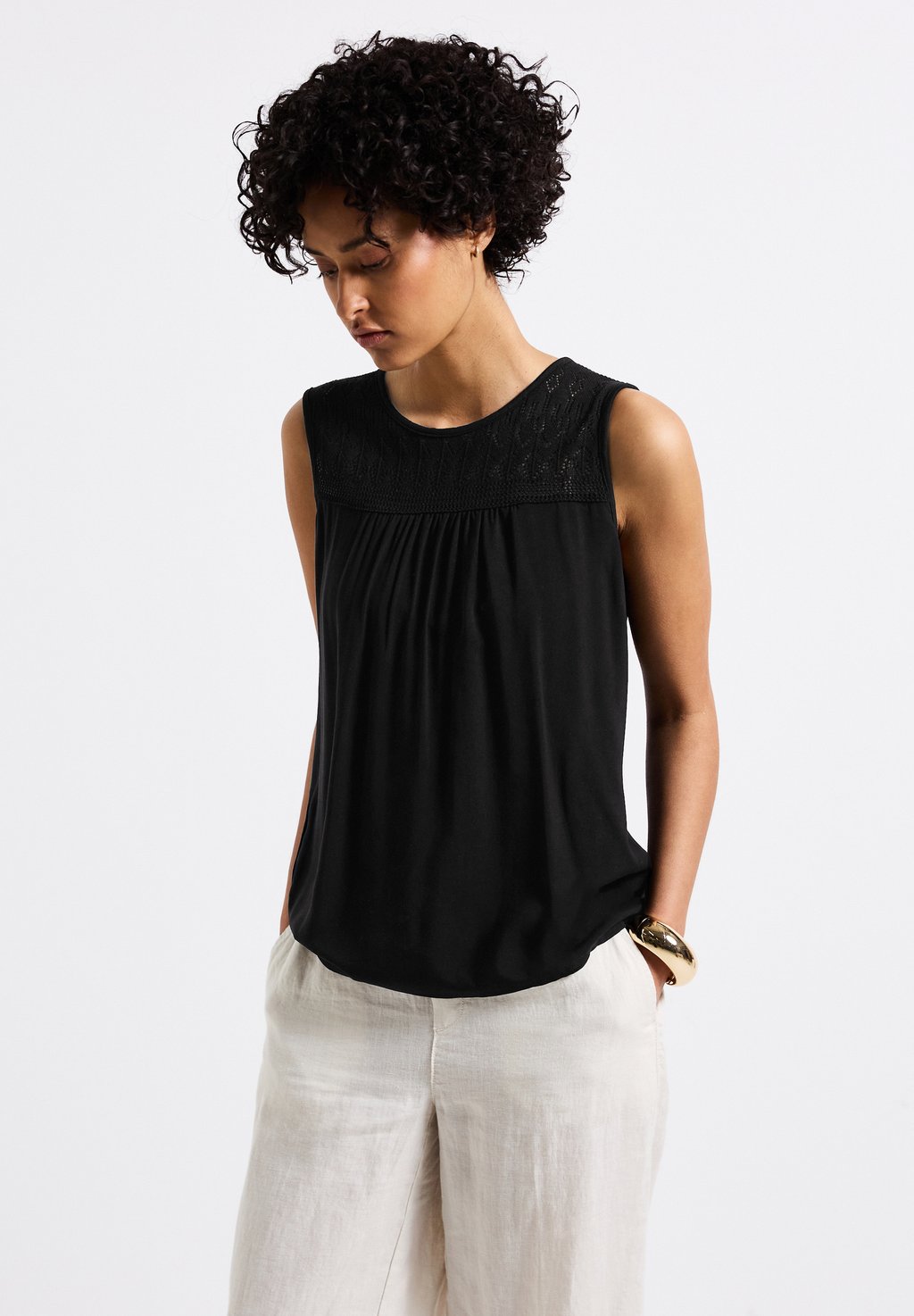 Топ MIT AJOURDETAILS - Blouse Street One, черный
Топ MIT AJOURDETAILS - Blouse Street One, черный