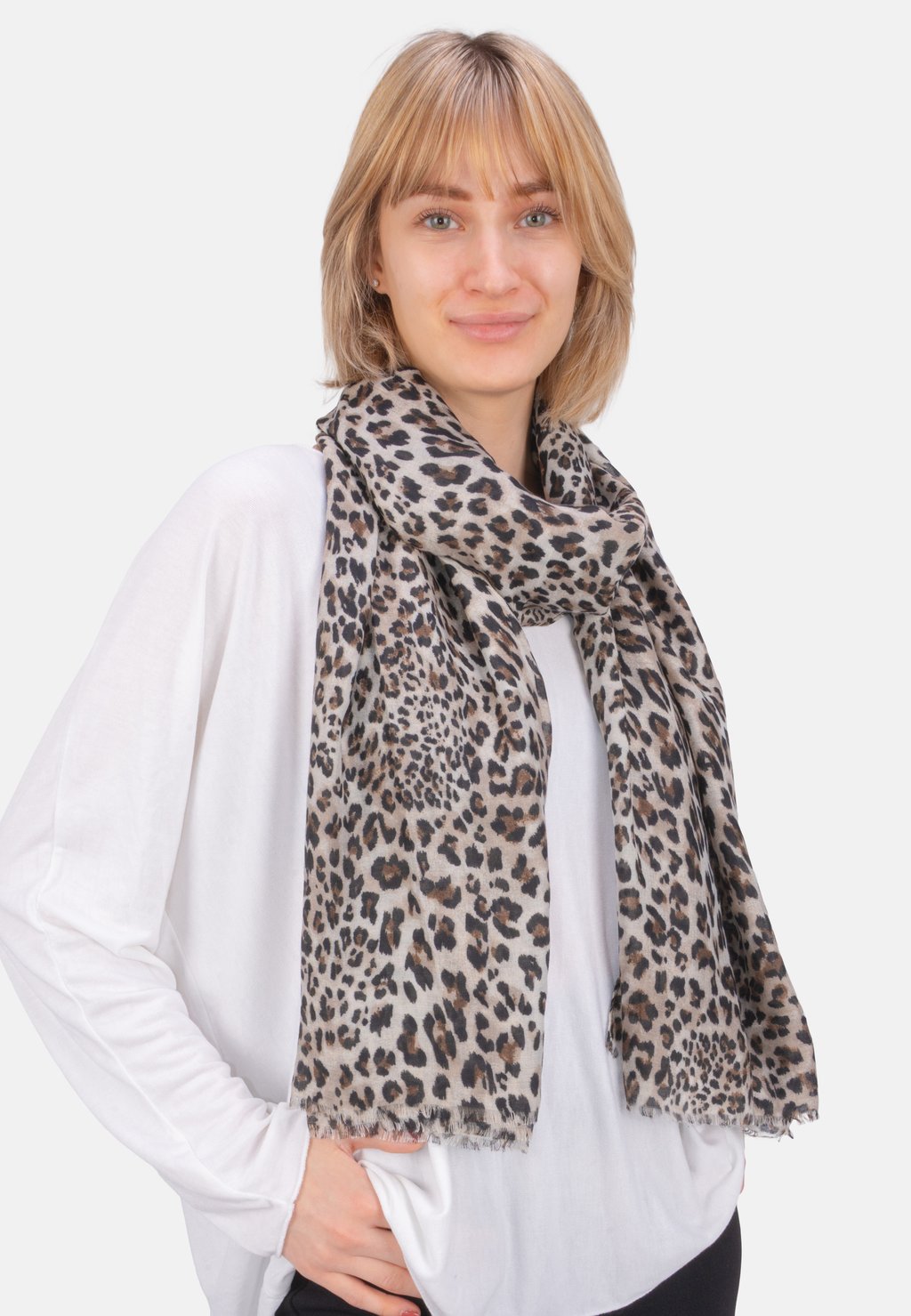 Шарф SARA LEO Seasons of April, бежевый
Шарф SARA LEO Seasons of April, бежевый