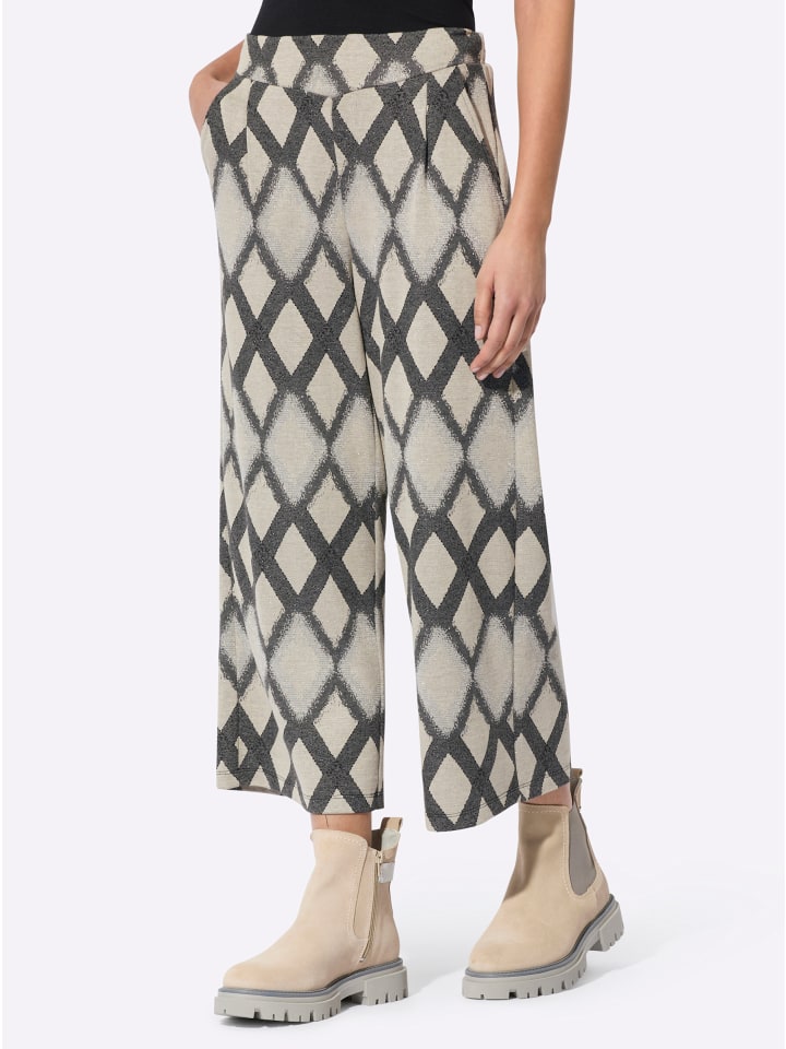 Тканевые шорты creation L
Тканевые шорты creation L