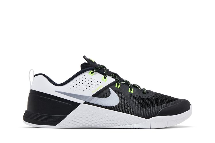 Кроссовки Metcon 1 OG 'Black White Volt', черный
Кроссовки Metcon 1 OG 'Black White Volt', черный