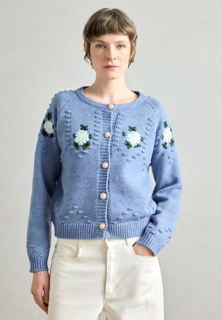 Кардиган Lollys Laundry CARDIGAN, Blue Melange/Blue
Кардиган Lollys Laundry CARDIGAN, Blue Melange/Blue