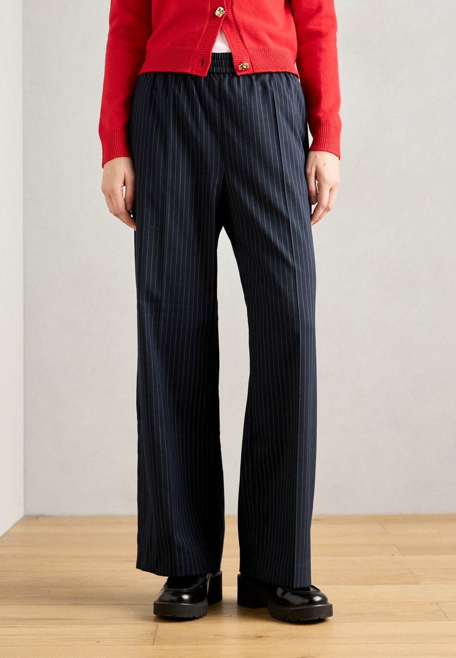 Брюки Lindex TROUSERS STELLA WELL DRESSED, Blue
Брюки Lindex TROUSERS STELLA WELL DRESSED, Blue