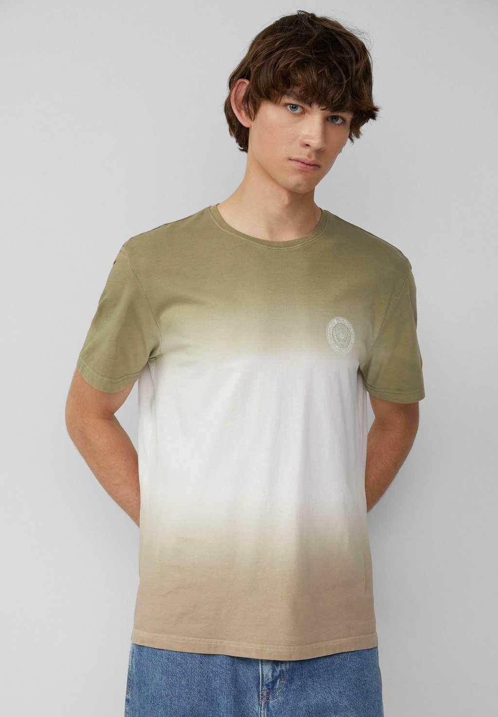 Футболка с принтом QS, зеленый
Футболка с принтом QS, зеленый