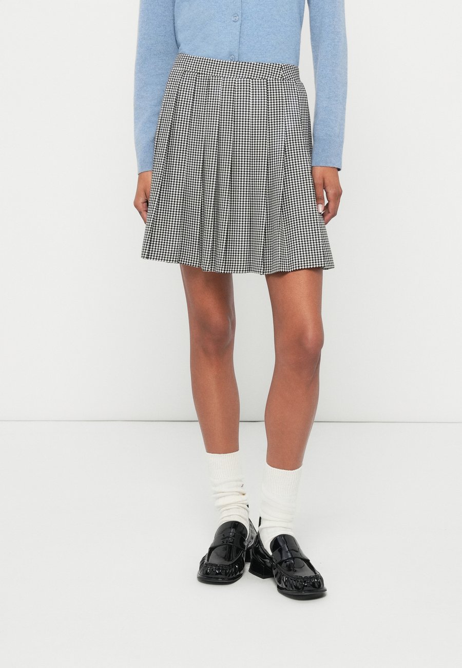 Юбка HUGO RABALLI, Off-White
Юбка HUGO RABALLI, Off-White