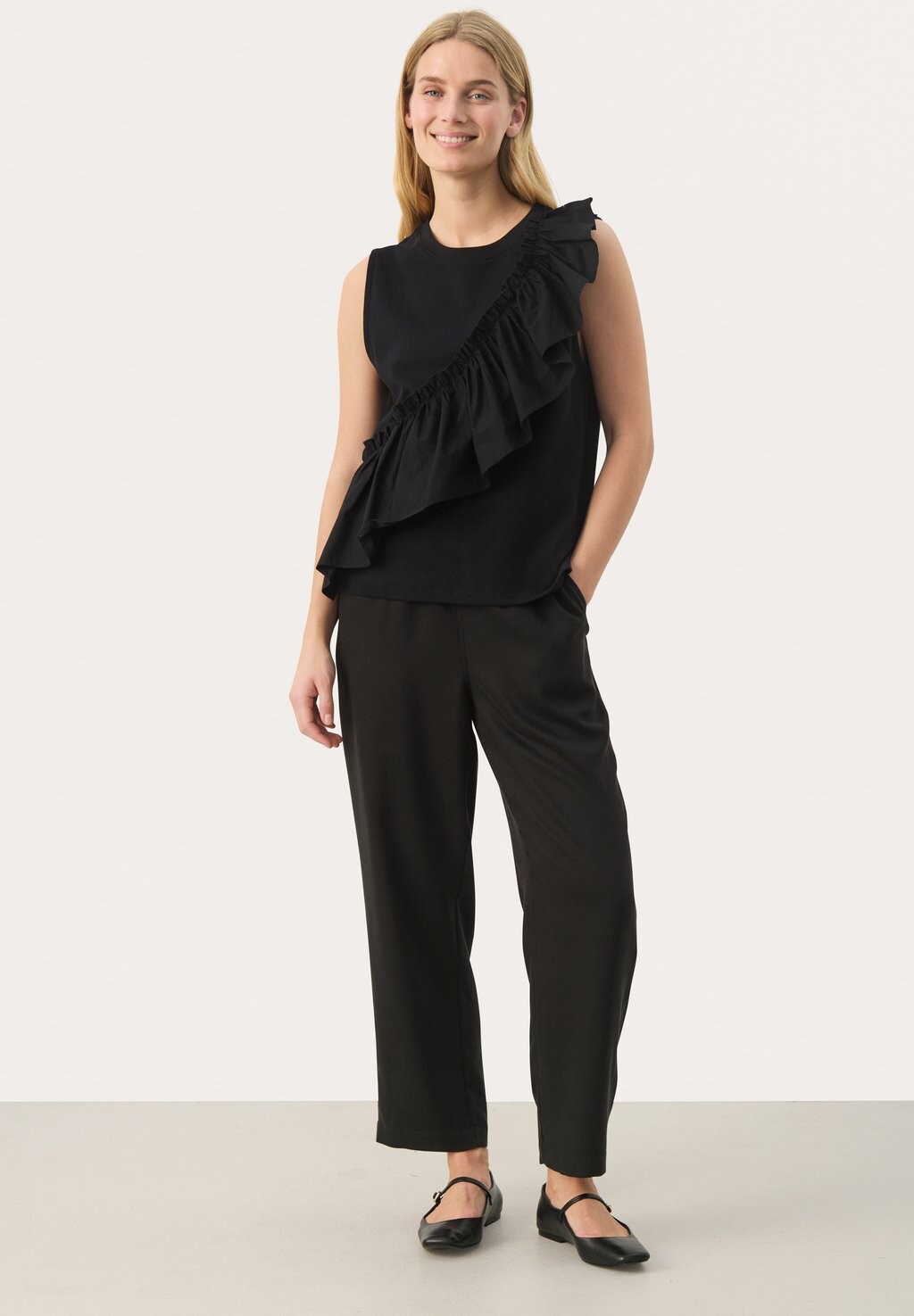 Топ JULIEVE Part Two, черный
Топ JULIEVE Part Two, черный