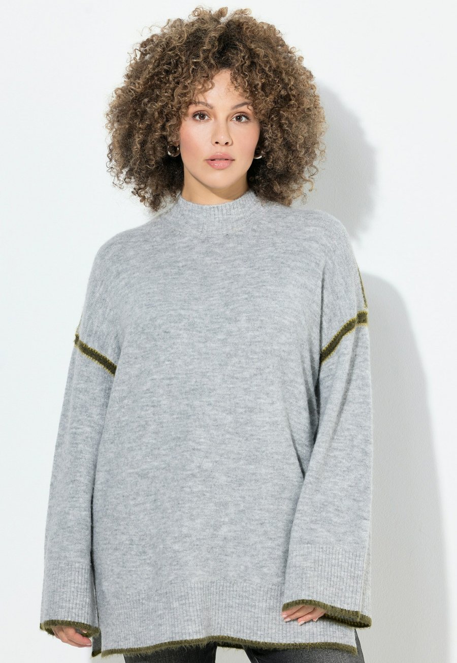 Джемпер Ulla Popken ZIERNÄHTE STEHKRAGEN LANGARM, Pale Mottled Grey/Mottled Light Grey
Джемпер Ulla Popken ZIERNÄHTE STEHKRAGEN LANGARM, Pale Mottled Grey/Mottled Light Grey