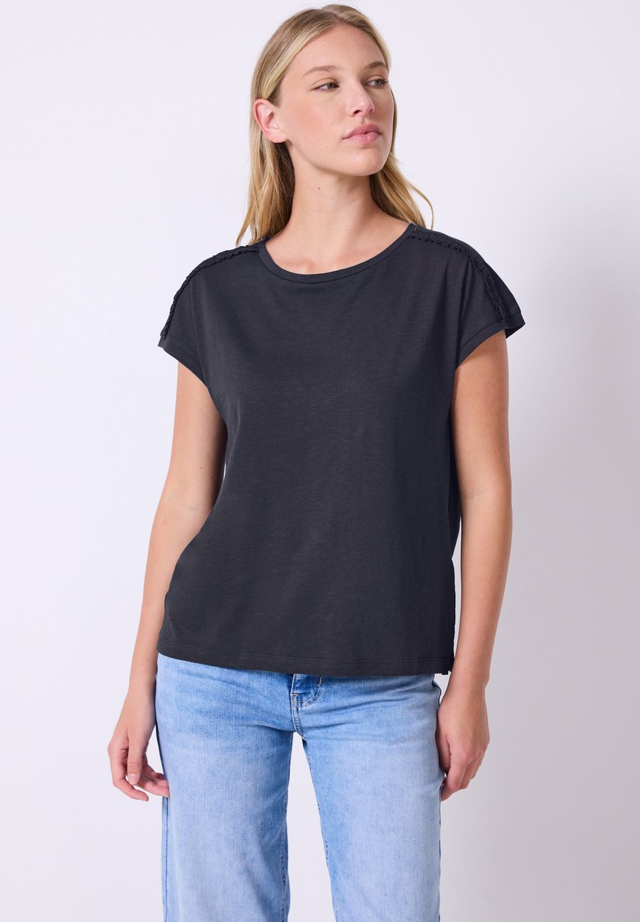 Футболка Street One Studio Print T-shirt, Blau/Dark Blue, Синий, Футболка Street One Studio Print T-shirt, Blau/Dark Blue
Футболка Street One Studio Print T-shirt, Blau/Dark Blue, Синий, Футболка Street One Studio Print T-shirt, Blau/Dark Blue